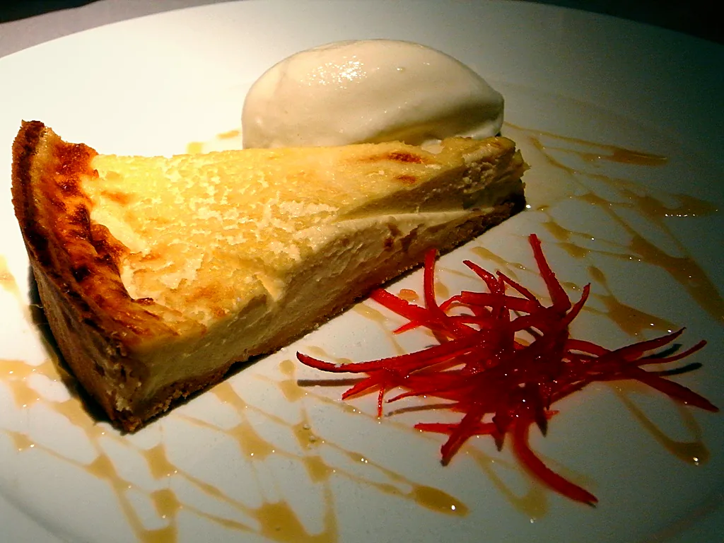 Tarta de yogurt en Bodega El Chache, Granada